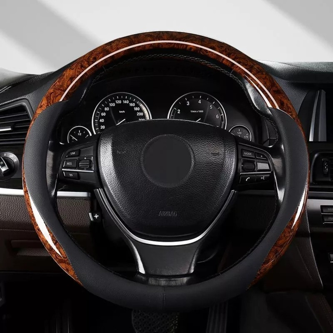 Capa de volante universal em textura de madeira leve